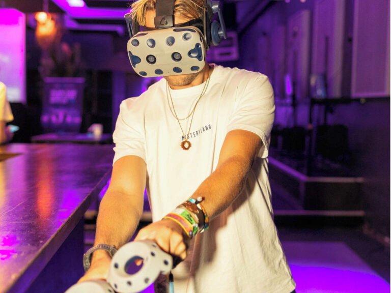 A'DAM VR REVOLVR 3 Two Guns