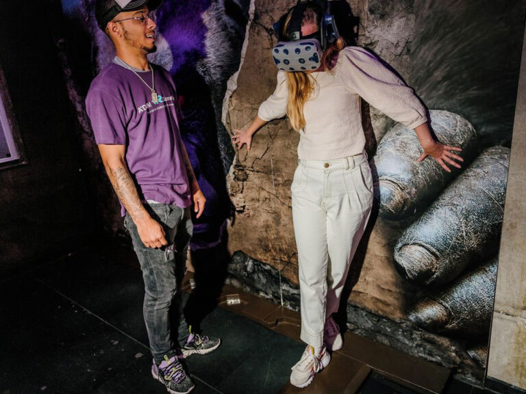 A'DAM VR Top Phobia Scared of Heights Experience