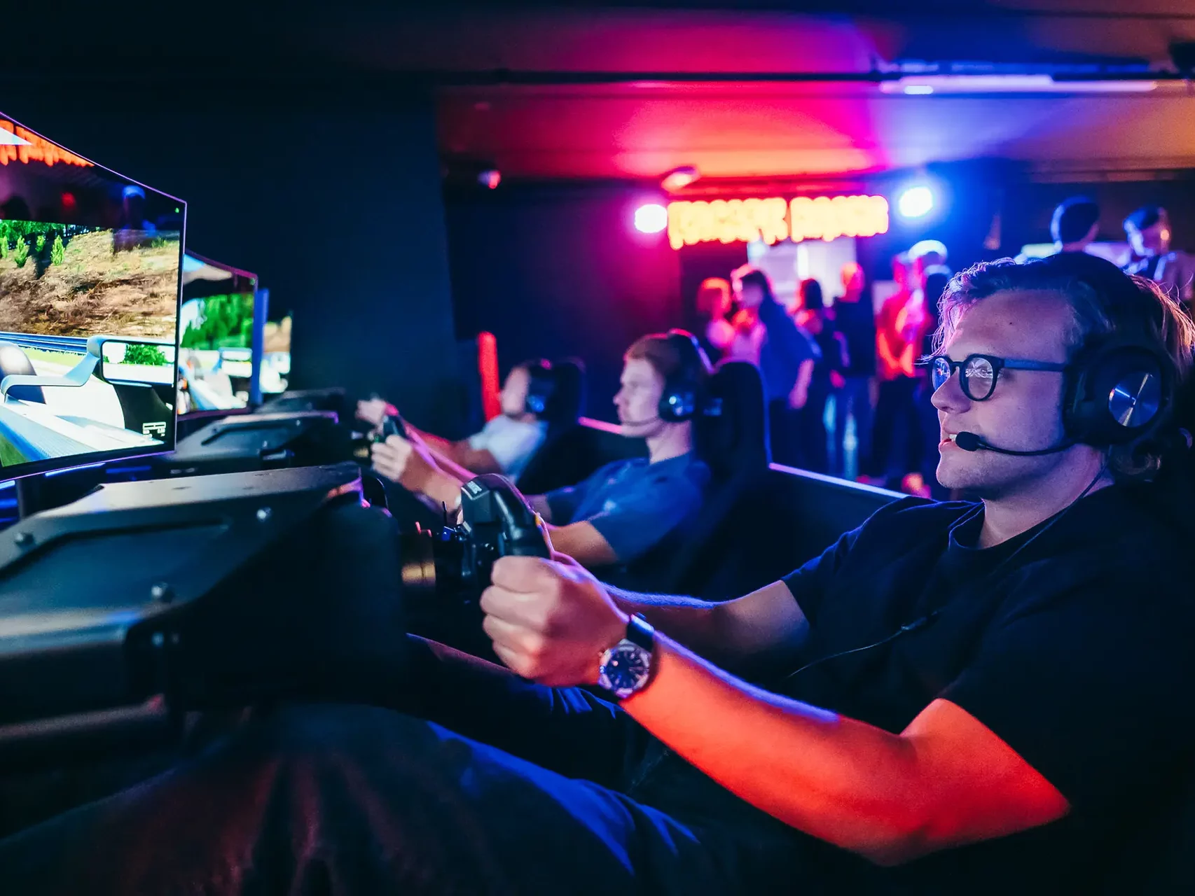 vriendenuitje F1 sim race simulator adamvr