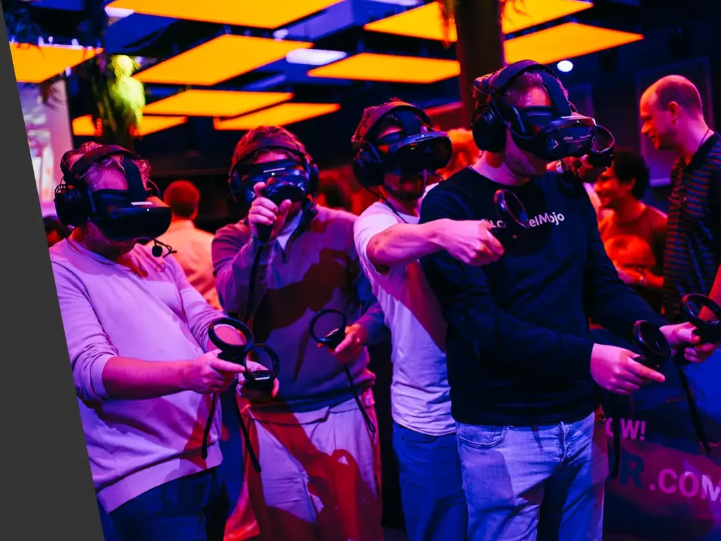 bedrijfsuitje arrangement teambuilding A'DAM VR Game Racepark