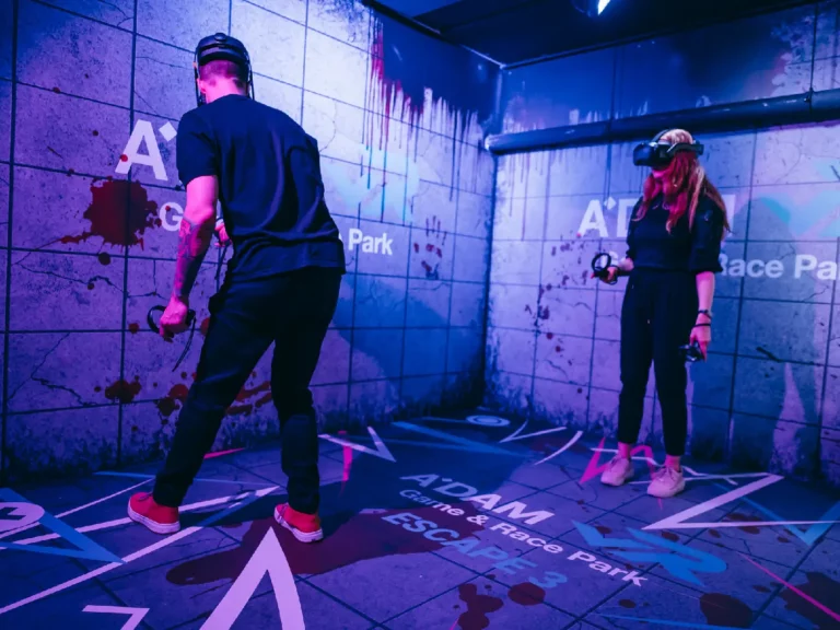Hallucination VR Escape Room A'DAM VR Game & Race Park