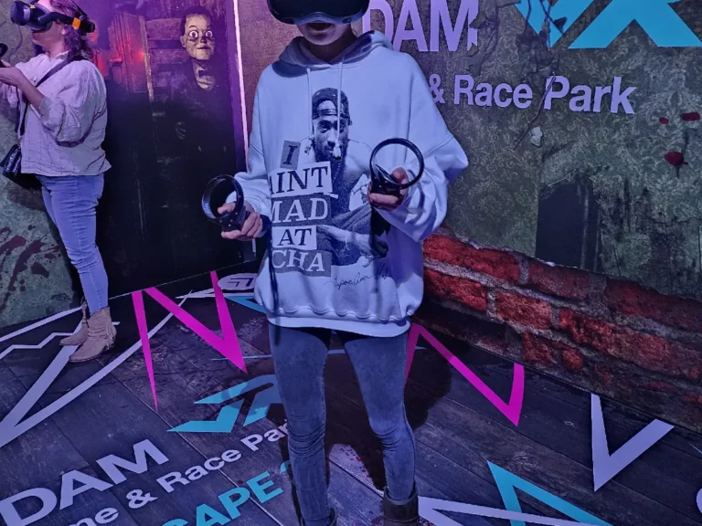 The Dolls Room VR Escape Room A'DAM VR Game & Race Park