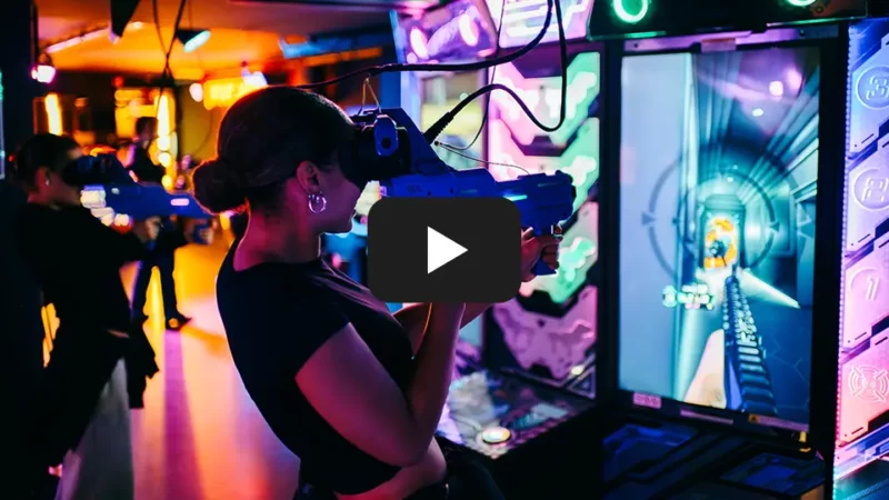 VR Agent A'DAM-VR Game & Race Park Amsterdam video