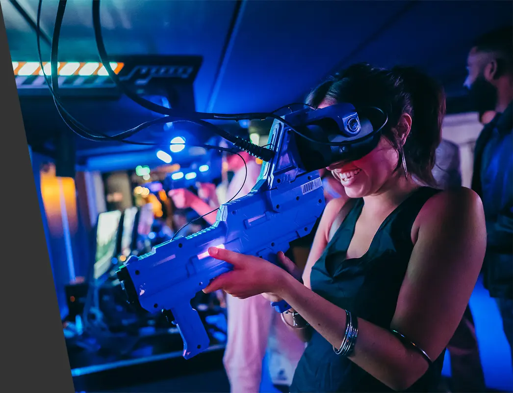 VR Vrijgezellenfeest ARCADE FIJN ADAM-VR Game Race Park klein budget