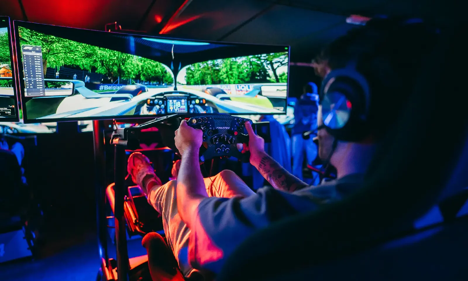 Race Experience Sim Racing 15euro ADAM VR Game Race Park Amsterdam